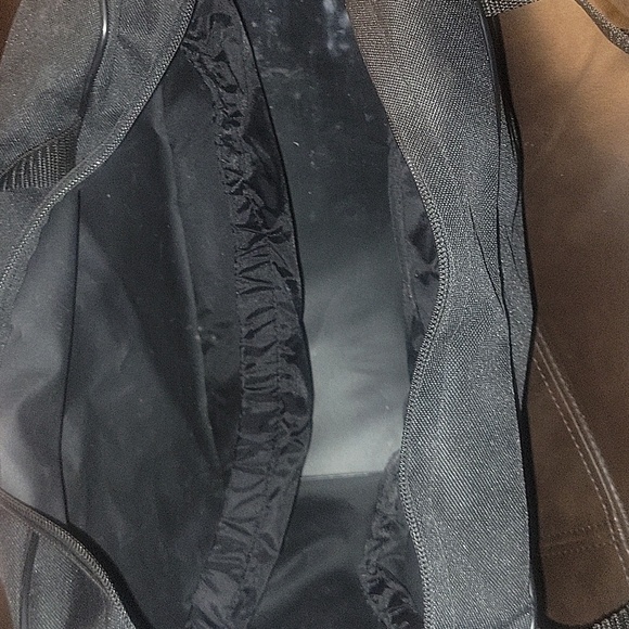 Harley-Davidson Black Duffel or Saddle Bag. Very good condition. Desirable! - Picture 7 of 9